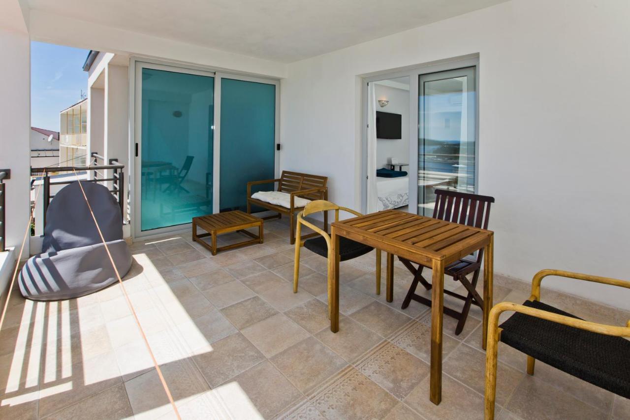 Rino Apartment ฮวาร์ ภายนอก รูปภาพ