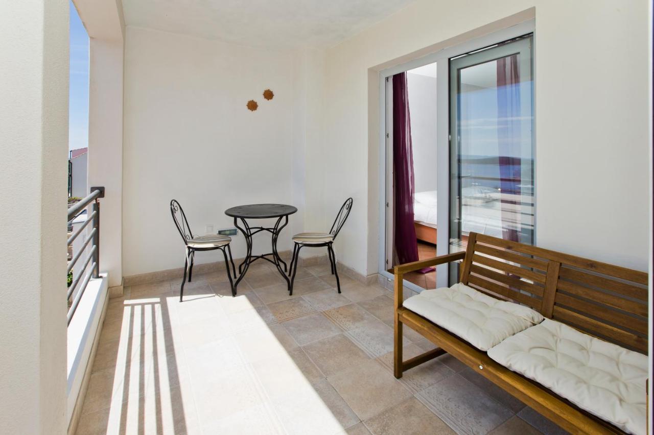 Rino Apartment ฮวาร์ ภายนอก รูปภาพ