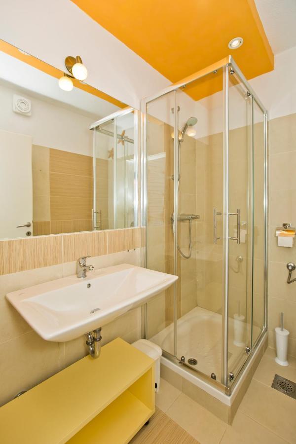 Rino Apartment ฮวาร์ ภายนอก รูปภาพ